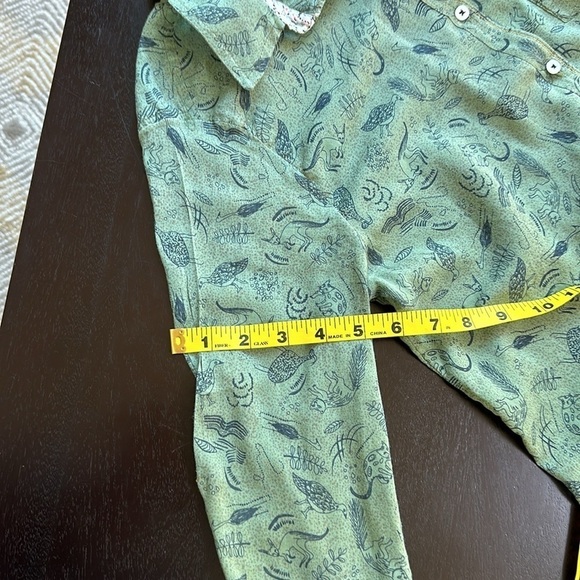 Anthropologie holding horses novelty print button down top SZ 4 - Picture 14 of 14